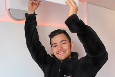 Att montera Smartboard är inte enkelt. Vi har erfarna installatörer